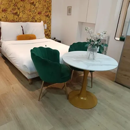 Moderne En Plein Cente De *